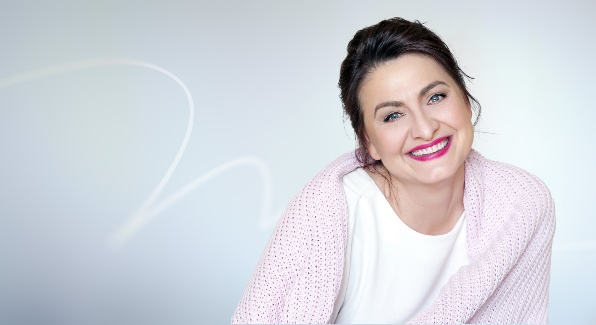 Mrs Monika 46 - Minilift and eyelid surgery